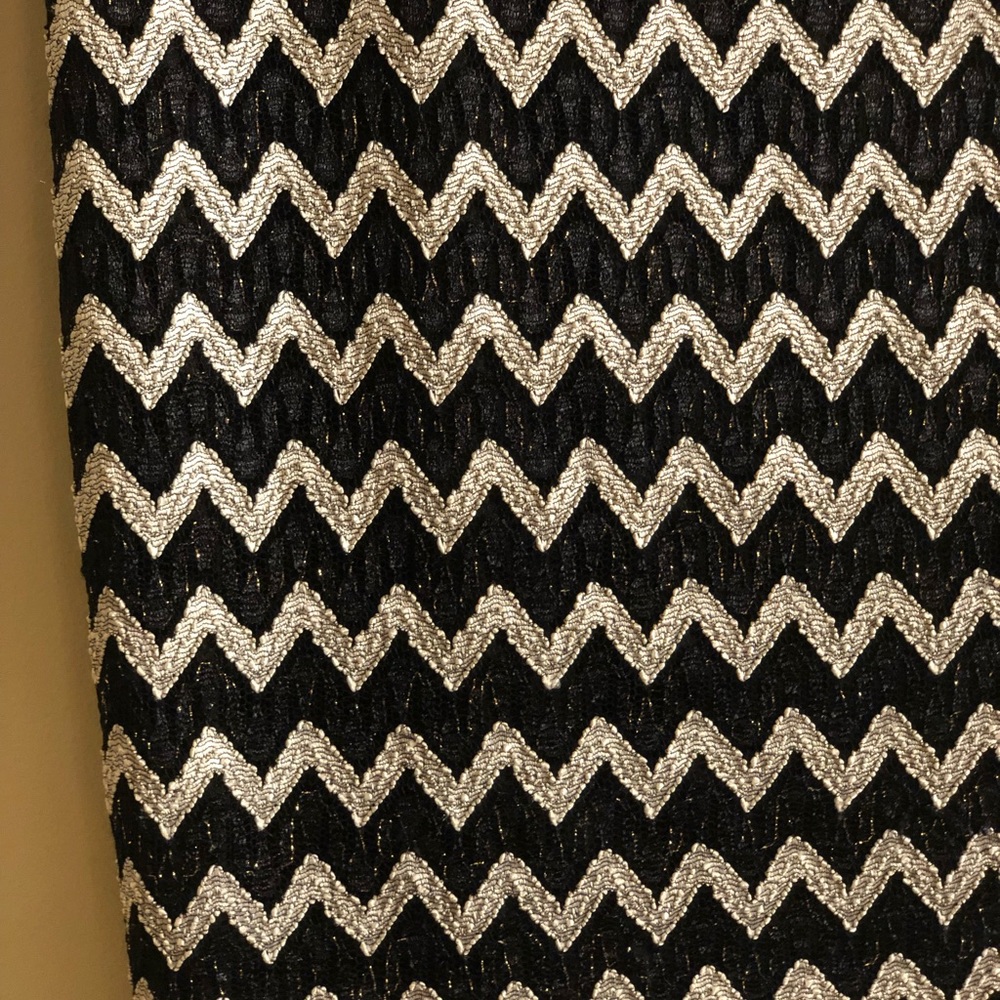 Perceptions Chiffon x Chevron Dress - Picture 4 of 4